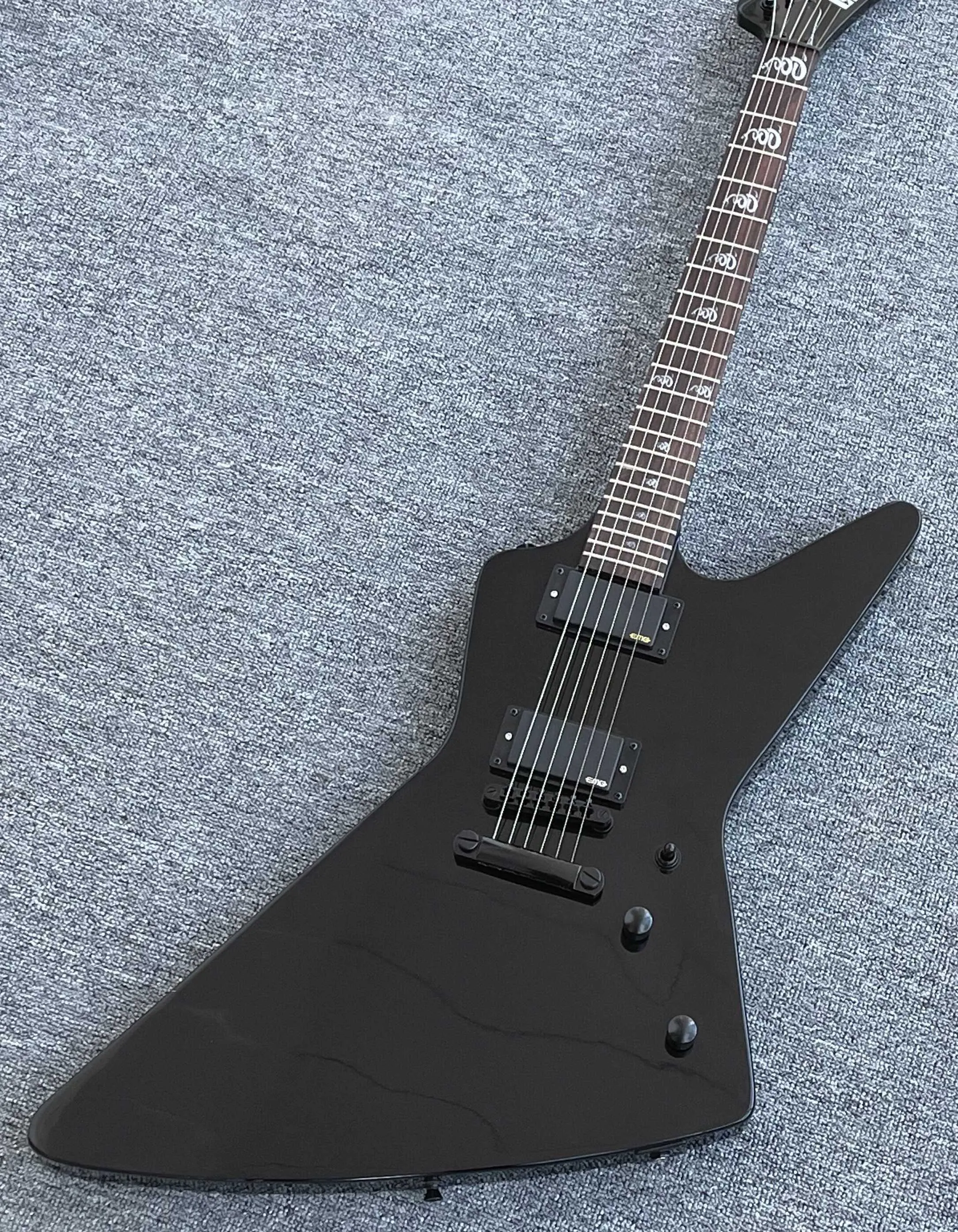 Легенда рока Metallic James Hetfield Gloss Black Explorer Электрогитара Naja Snake Inlay, China Active EMG Pickups 9V Battery Box