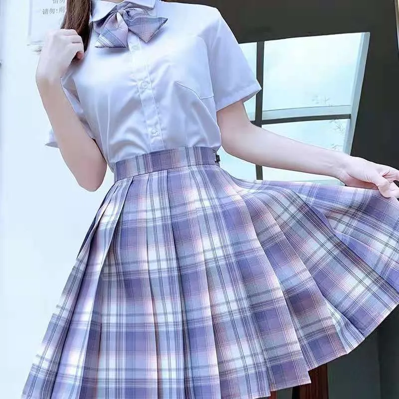 Skolflicka Kvinnors JK Kjolar Japanska Pläterad Uniform Två Styck Klänning Hög Midja A-Line Plaid Kjol Koreansk Preppy Style Sommarbåge Skjorta För Kvinna Full Set