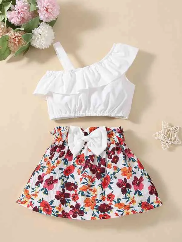 Falda de bebé con cuello asimétrico y volantes en la cintura con estampado floral SHE