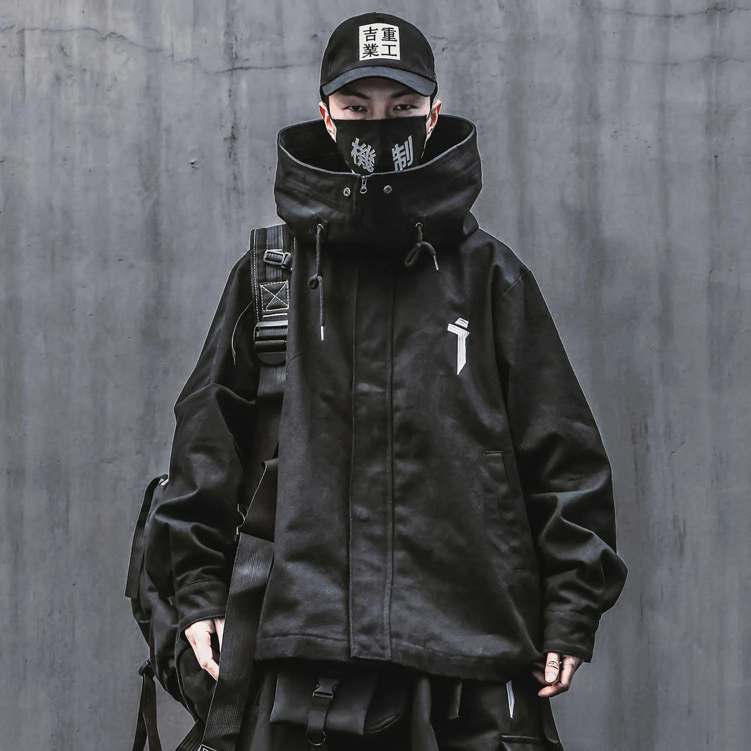 Techwear Kurtka dla mężczyzn czarna wiosna japońska streetwear kapturzowa płaszcz 210909