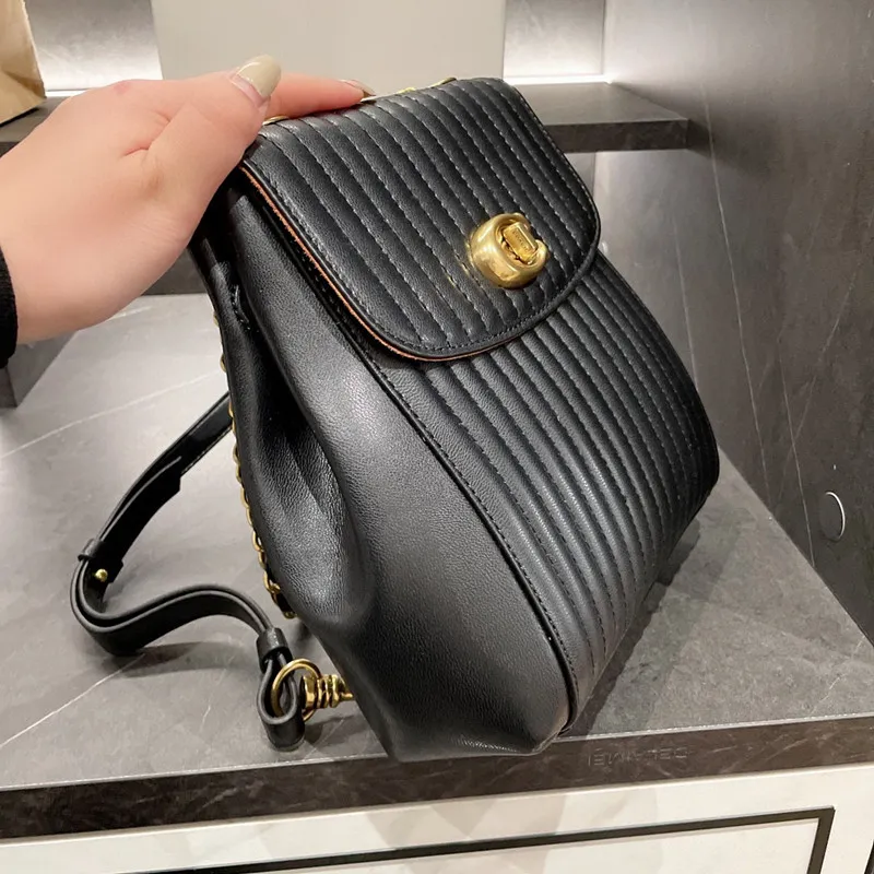 2021 new top luxury ladies backpack designer original chain shoulder bag messenger bag manufacturer production sales price discount fast delivery