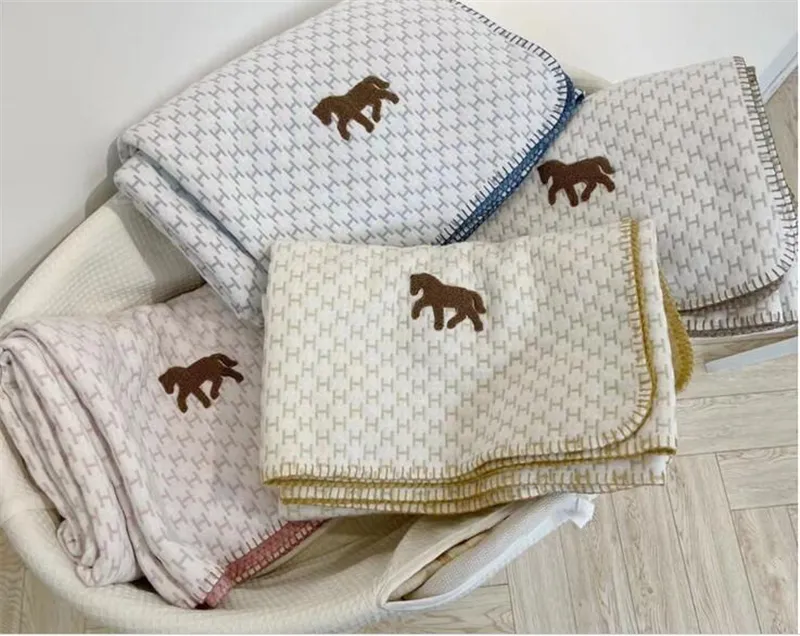 Luxe Designer Pony Plaid Patroon Dekens voor Pasgeboren Baby Kinderen Hoge Kwaliteit Katoenen Sjaal Deken Maat 100 * 150 cm Warme Kerstcadeaus