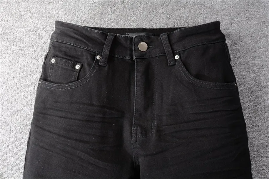 Идеальный дизайнерский дизайнерский стиль черного стиля мужские джинсы знаменитый бренд стиранный дизайн повседневный стройной джинсы джинсы скинни. Прямые байкер S192U