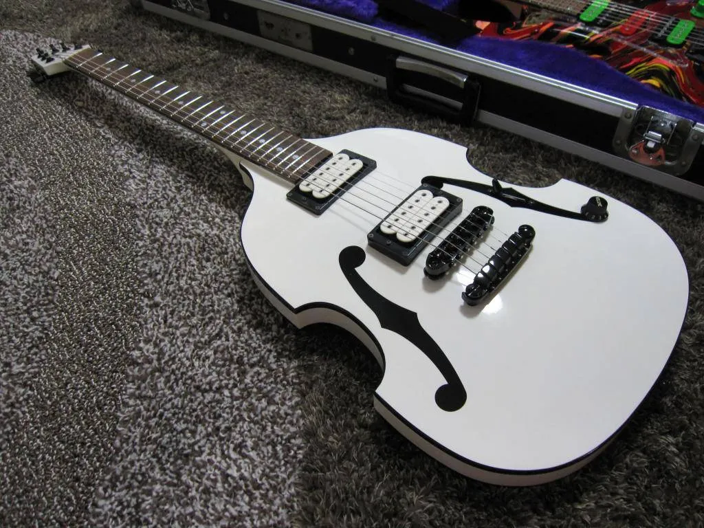 Promotion! PGM 700 Paul Gilbert MIJ Violin White Electric Guitar