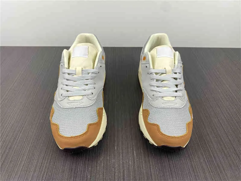 Wave Runner Shoes Aqua Noise Running Shoes Metallic Silver Monarch