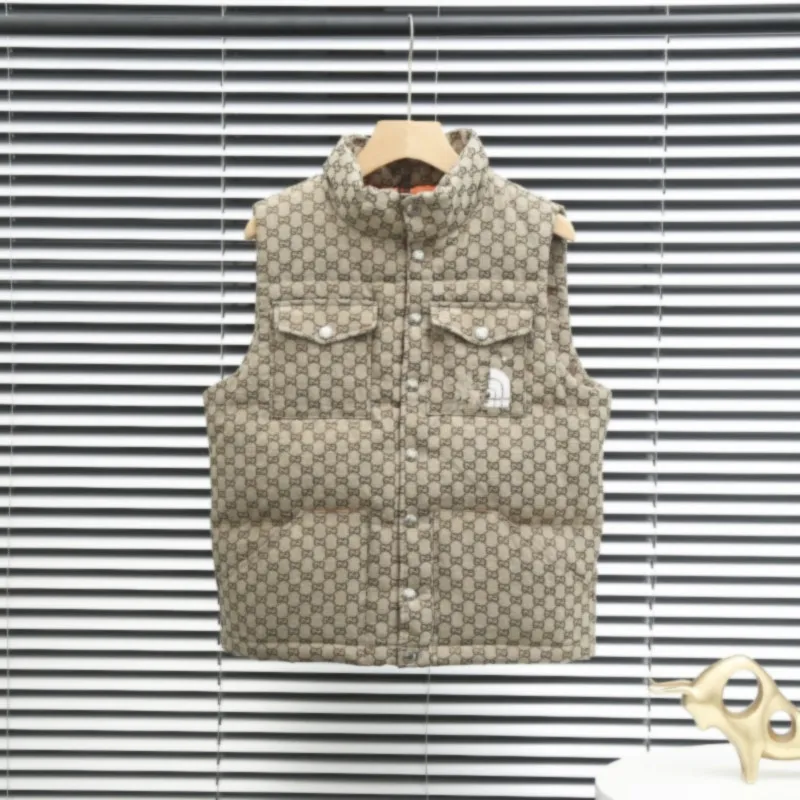 Piumino invernale da uomo di design Gilet da donna Piumino moda donna Parka Cappotto di piume caldo all'aperto Gilet multicolore Taglia europea S-XL