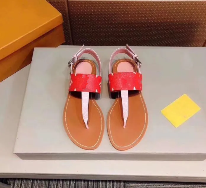2022 Design de luxe nouvelles sandales haut de gamme tongs femmes grande taille 35 ~ 44 yards chaussures plates décontractées chaussures de plage pantoufles 01