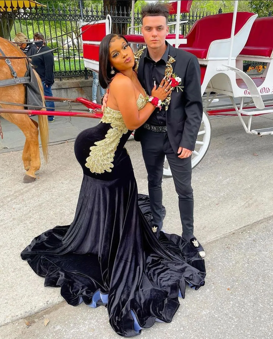 Black Prom Dresses Aso Ebi Velvet Mermaid O Neck Sleeveless Gold