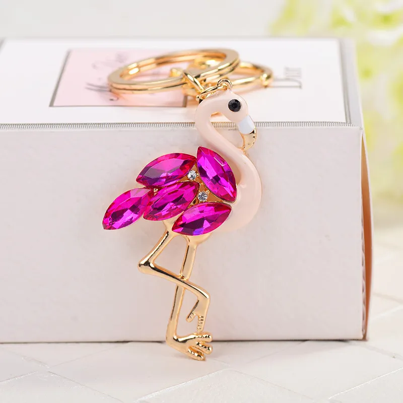 Flamingo Nyckelringar Ringar Rhinestone Fashion Car Key Charm Pendant Animal KeyRings Bag Smycken Tillbehör Mode män Kvinnor Key Chain Holder