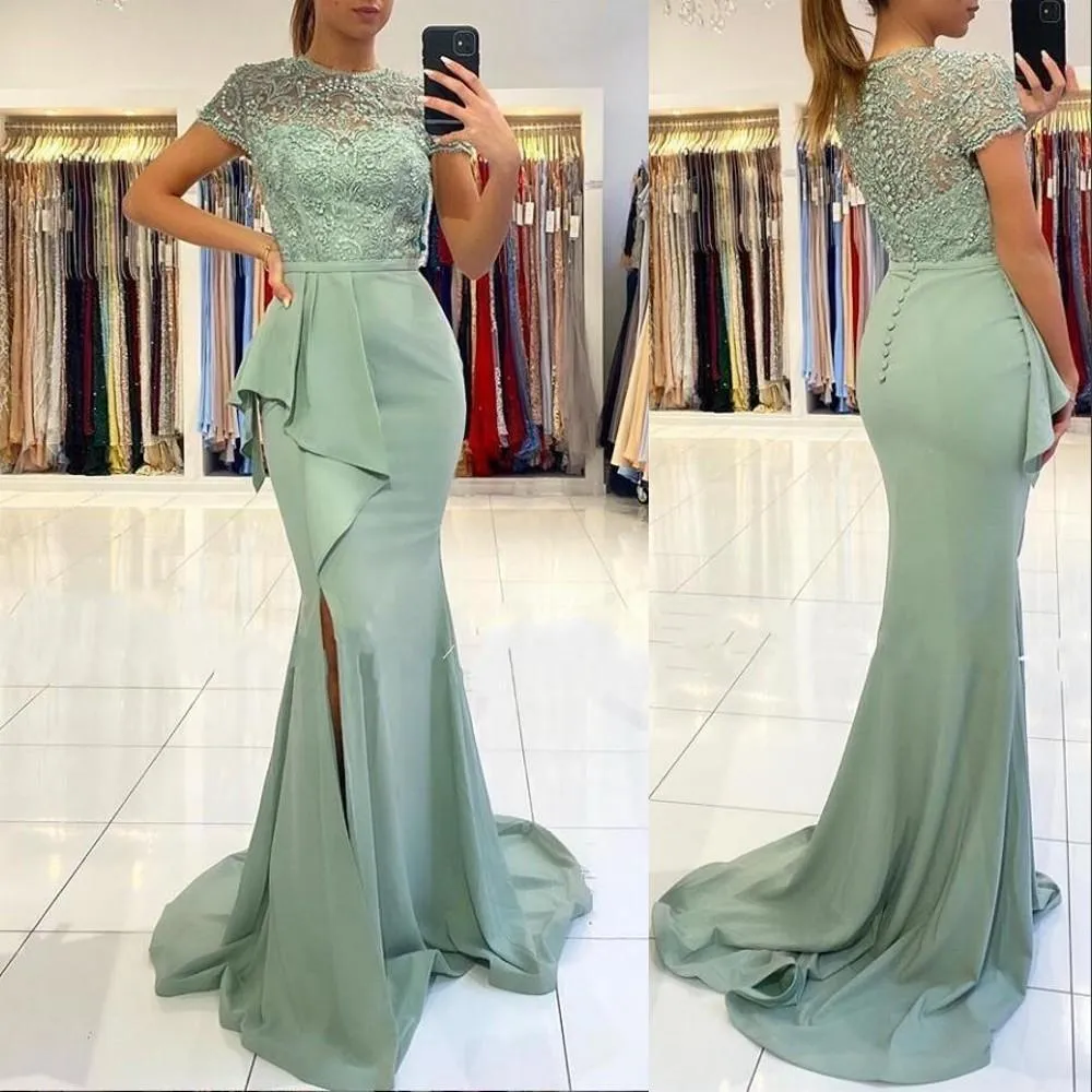 2021 Dusty Green Avondjurken Korte Mouwen Peplum Lace Applique Mermaid Chiffon Side Slit Sweep Train Chiffon Prom Party Gown vestido