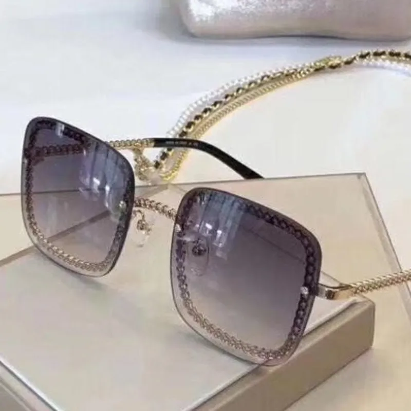 Luxury Designer Sunglasses For Women And Men Square Chain Frame And Temples Fashion Women Metal Chain Buckle 