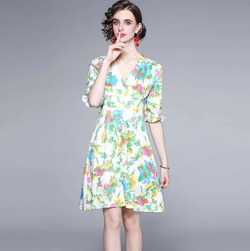 Sommar mode elegant temperament kvinnlig v hals kortärmad blommig tryckt avslappnad klänning 210531