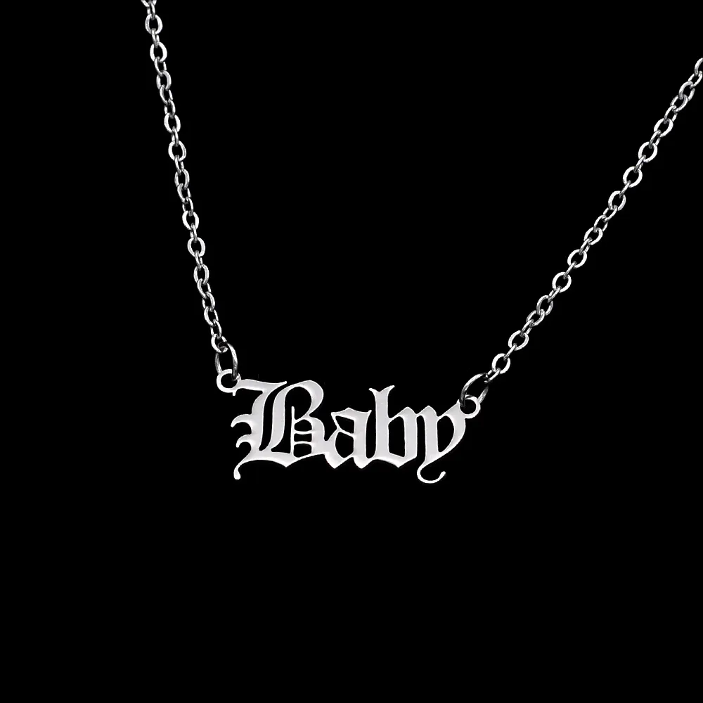 10st Old English Letter Word baby halsband Rostfritt stål Inledande alfabetnamn Logotypen Pendant Charm Chain Minimalist Collar Choker Jewelry for Women Party