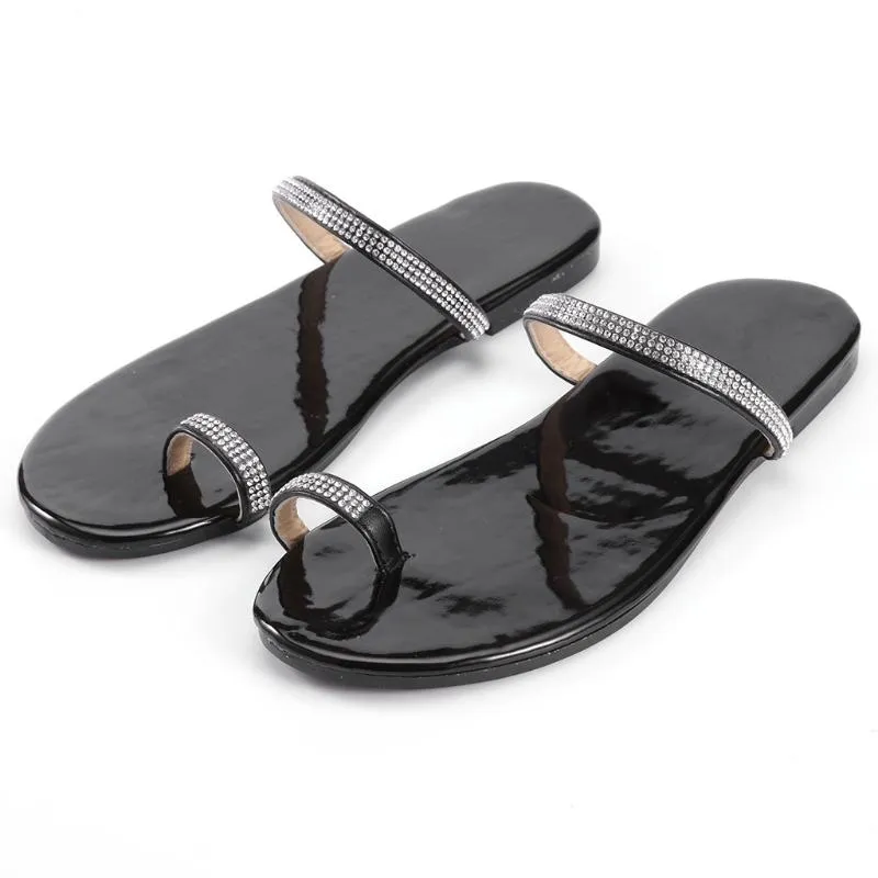 Tofflor Kvinnor Bling Crystal Summer Skor Kvinna Strand Flat Utomhus Toe Ring Flip Flop Ladies Mjuk Bottom Kvinna