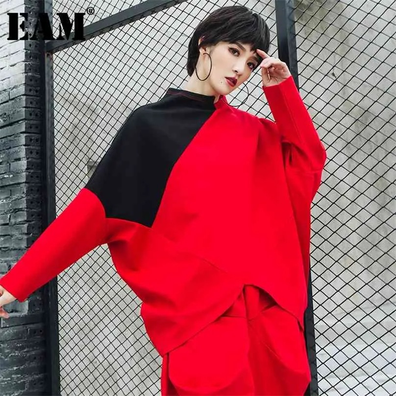 [EAM] T-shirt da donna di grandi dimensioni nero rosso con orlo irregolare colletto alla coreana manica lunga moda primavera autunno 1DD2681 210720