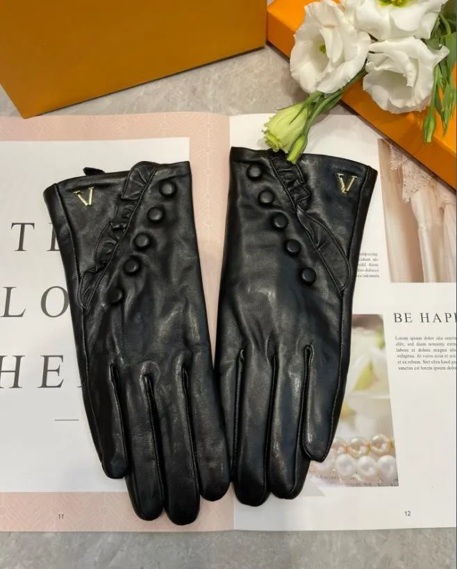 Designer Gloves for Women WITH Yellow BOX Fashion Black Sheepskin Leather Fleece Inside Glove Ladies Touch Screen Winter Thick Warm Gunine