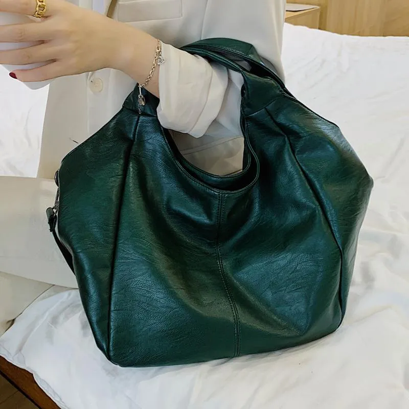 حقائب الكتف كبيرة ناعمة جلدية حمل للنساء 2021 حقيبة هوبو بسيطة الأزياء حقيبة يد الكورية الإناث crossbody نصف القمر