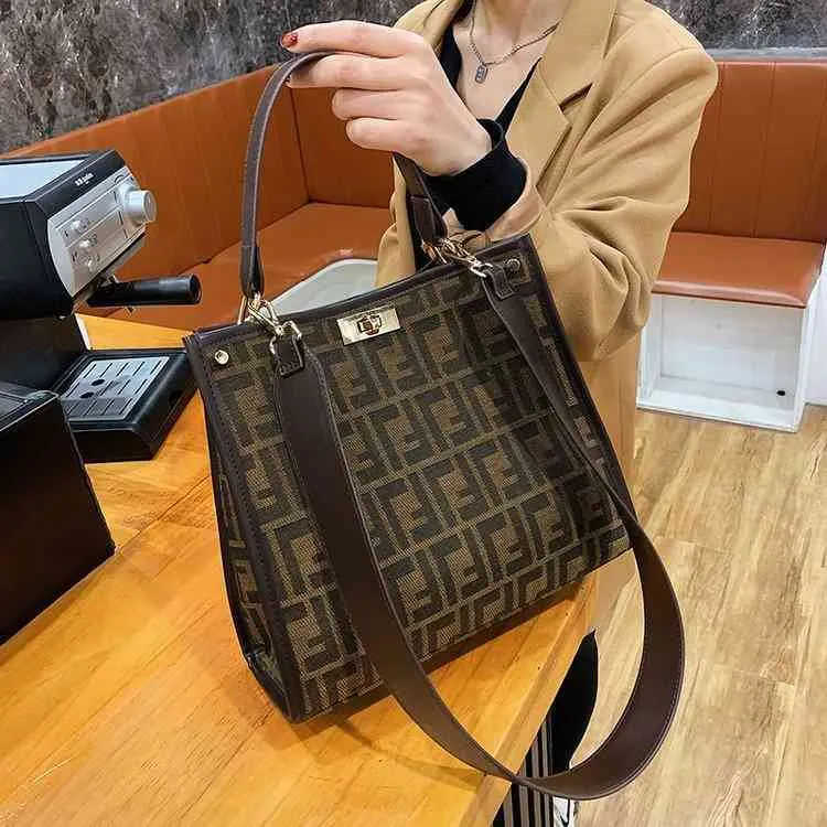 2022 Outlet Fábrica Bolsos De Lujo Nuevo Portátil Bolsa De Asas Bordado Compras Single Hombro Cross Brazo Bolsa De Para Mujer De 37,41 € | DHgate