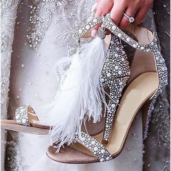 Pista di moda Soffici sandali con frange di piume Donna Strass Perle Borchie Tacchi alti Estate Scarpe da sposa da sposa Donna Sexy Open Toe Nappa Sandalia Feminina