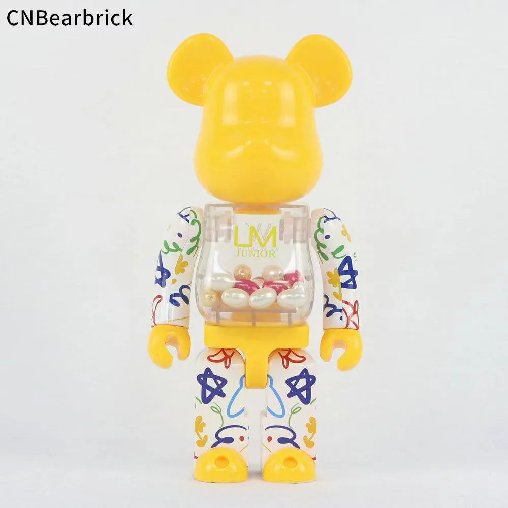 Nieuwe Bearbrick Building Block Geweld Beer 2020 Macao Limited Um Gele Eieren voor duizenden jaren 400% Trend Speelgoed Handgemaakte Doll Ornamenten 28cm