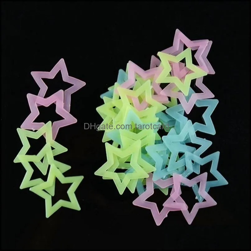 Naklejki ścienne Home Décor Garden 40 sztuk / partia Luminous Glow In The Dark Stars Naklejki Dla Dzieci Baby Room Decor Colorf Fluorescent Star Del Del