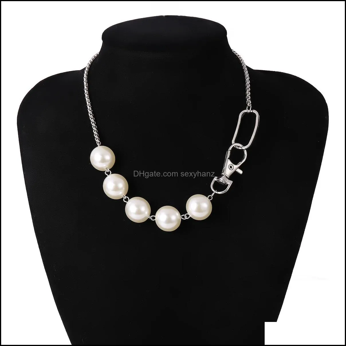 Goth Baroque Pearl Choker Necklace Women Wedding Punk Sexy Iron Chain Beaded Big Clasp Necklaces Aesthetic Jewelry