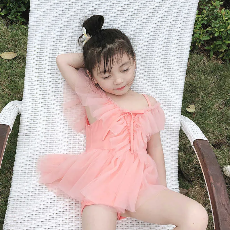 Meninas coreanas Ruffles Swimwear para crianças Sweet Lace Swimsuit Crianças roupas de roupa Ins Moda verão desgaste 210529
