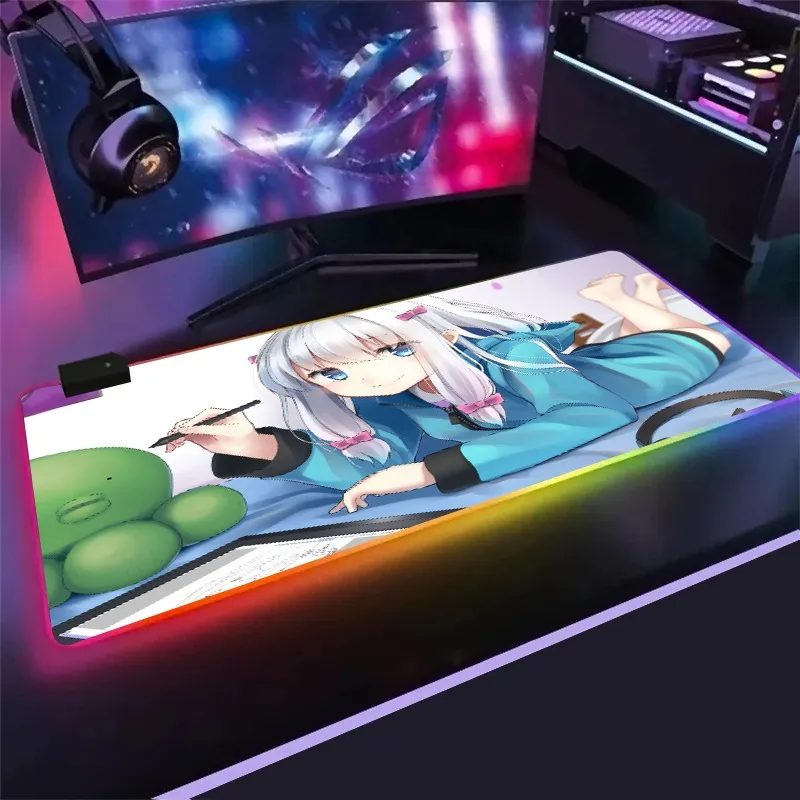 Anime Izumi Sagiri RGB Musmatta 900x400 Bakgrundsbelysning Matta Mause Pad Gamer Keyboards Datorkretsar Mousepad Manga Mus Matta Matta