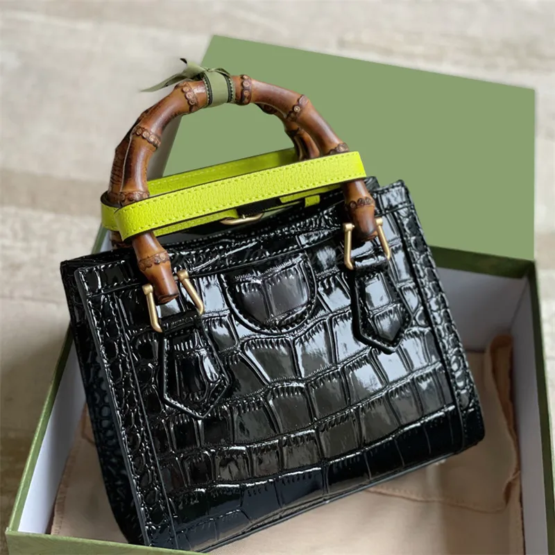 Ombro Crossbody Bag Bolsa bolsa bolsa bolsa de crocodilo jacaré letras duplas bambu junta carteira wallet mochila compras mulheres designers de luxo sacos 2021 bolsas