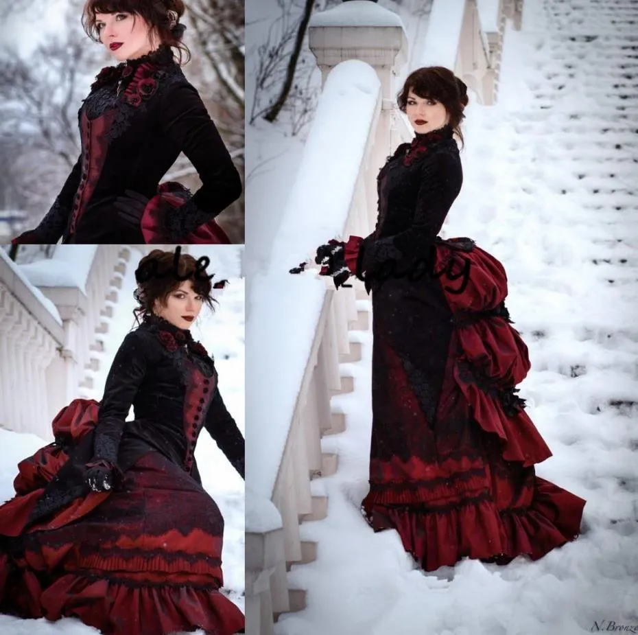 Svart och Bourgogne Gothic Bröllopsklänningar Långärmad Victorian Velvet Walking Costume Bustle Kjol och Velvet Jacket Brudklänningar