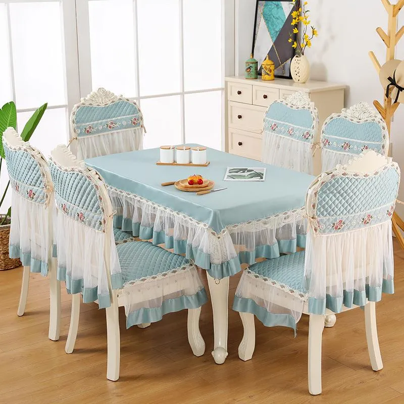 Tablecloth and matching chair covers hotsell