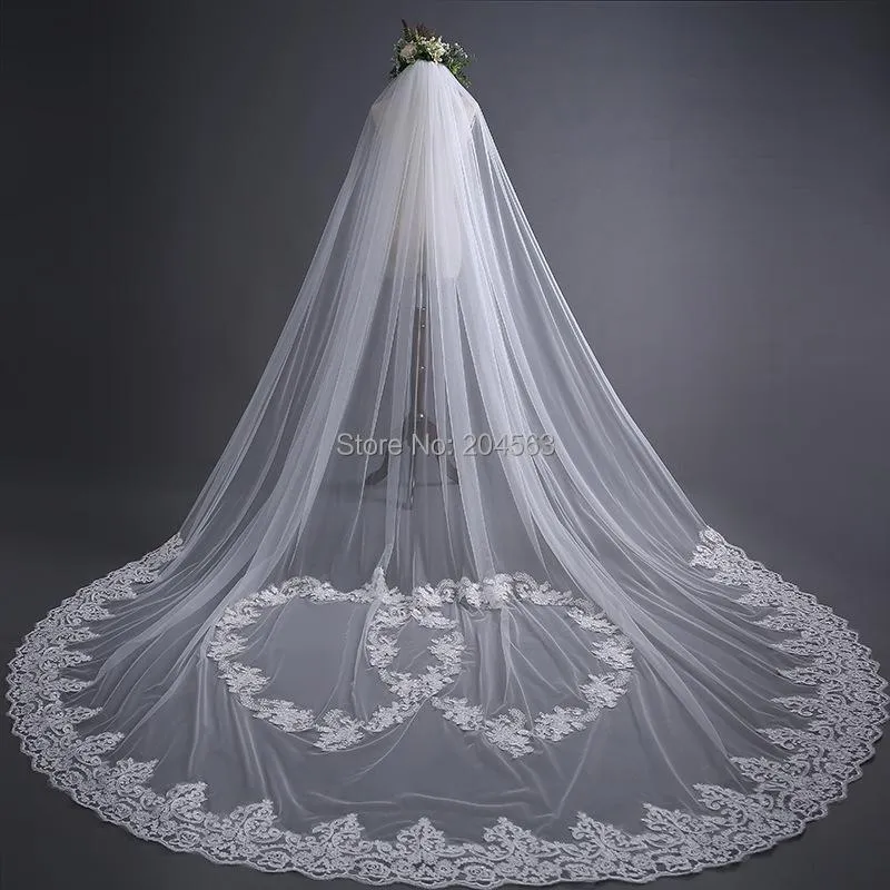 Veli da sposa Splendido pizzo da sposa lungo in tulle a uno strato con pettine QY