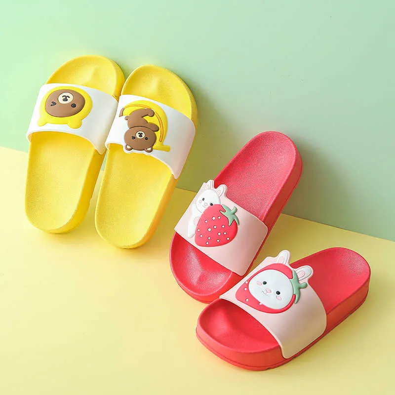 Familie Kids Slippers voor Jongens Meisjes Leuke Cartoon Vruchten Zomer Strand Kinderen Dia's Dia's Home Outdoor Soft Sole Flat Slippers Schoenen 210713