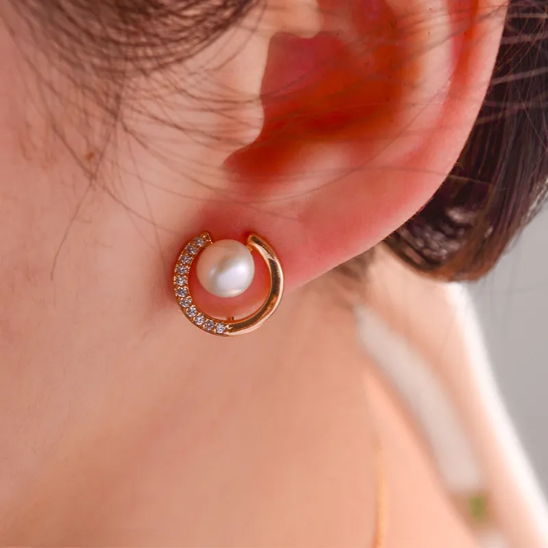 Trendy Round Exquisite Pearl Round C-shaped Simple Stud Earrings For Women Fashion Crystal Jewelry