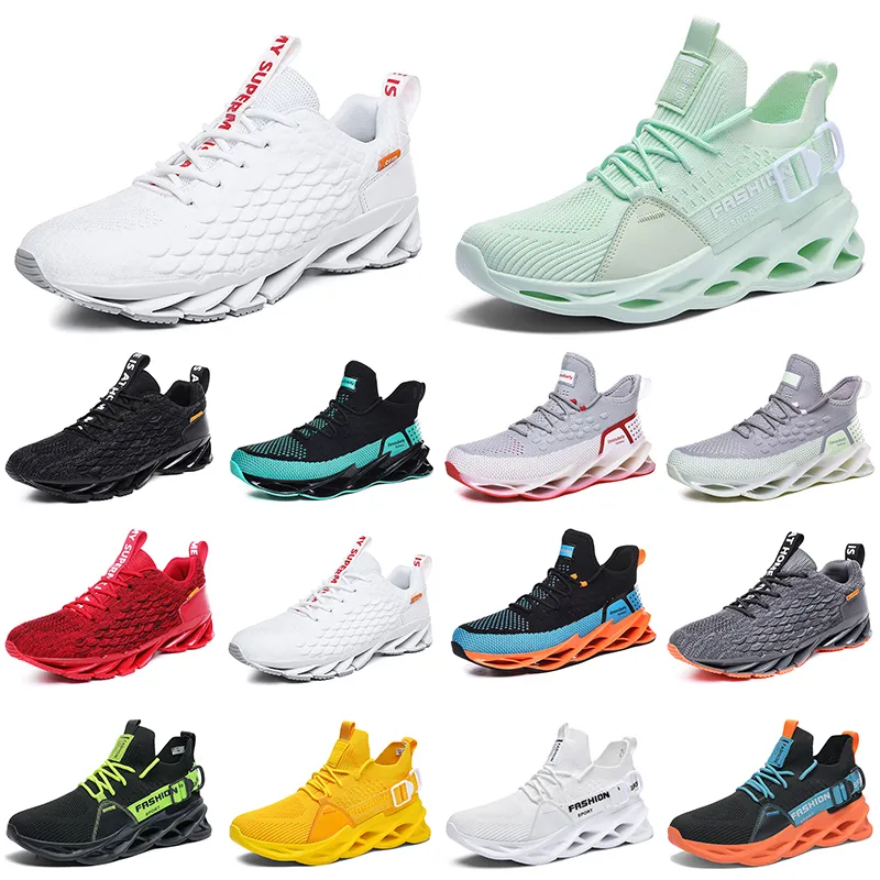 fashion high quality men running shoes breathable trainer wolf greys Tour yellows triple white Khaki green Light Brown Bronze mens outdoor sport sneakers
