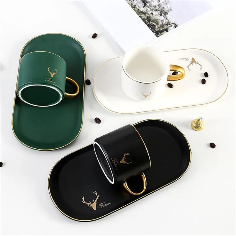 Set di tazze da caffè in ceramica Bianco Nero Verde Rosso Kit di piatti da dessert per tazze da caffè Il miglior regalo per mamma e papà