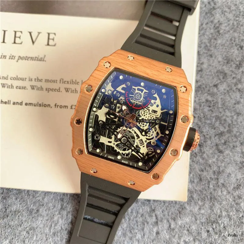 Heren luxe sporthorloges Designer merkhorloge Skeleton wijzerplaat 43 mm quartz horloges heren mode siliconen band meerkleurige militaire analoge klok Montre De Luxe