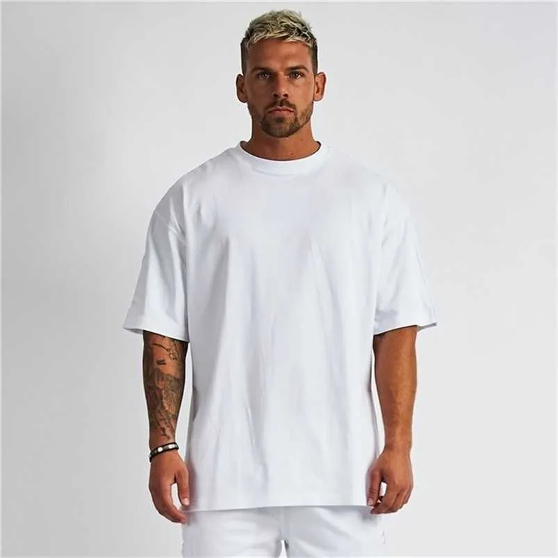 Solid Oversized T shirt Men Bodybuilding and Fitness Tops Casual Lifestyle Gym Wear T-shirt Male Loose Streetwear Hip-Hop Tshirt 210329