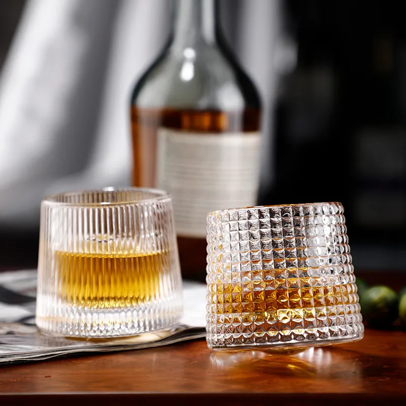 Kreativ 360 ° roterande tumbler whisky vodka cocktail vin kristall glas sprit koppar transparent vin dricka koppar bar hem