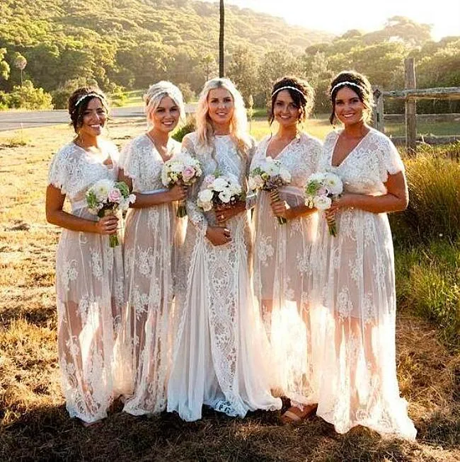 Abiti da damigella d'onore in pizzo in avorio una linea a maniche corte a v sul collo lunghezza del pavimento più taglie da cameriera abiti da matrimonio in campagna vestido 403 403