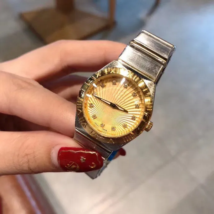 Orologi da donna in oro di lusso Quadrante da 28 mm con diamanti delle migliori marche Cinturino in acciaio inossidabile 316L Orologi da polso orologio al quarzo per donna Natale Festa della mamma San Valentino Regalo