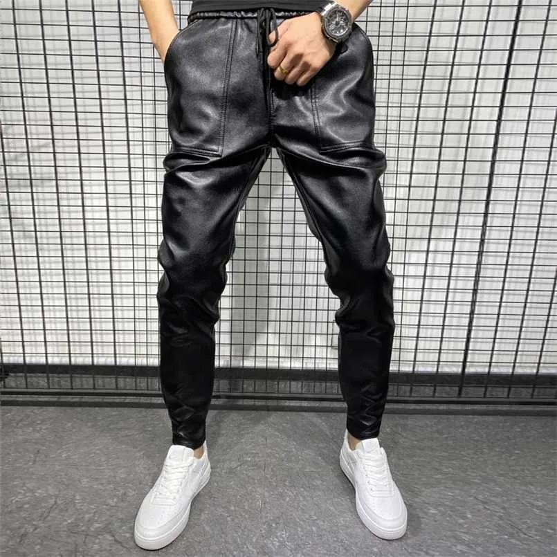 Winter Thick Warm PU Leather Pants Men Clothing Simple Big Pocket Windproof Casual Motorcycle Trousers Black Plus Size 211112