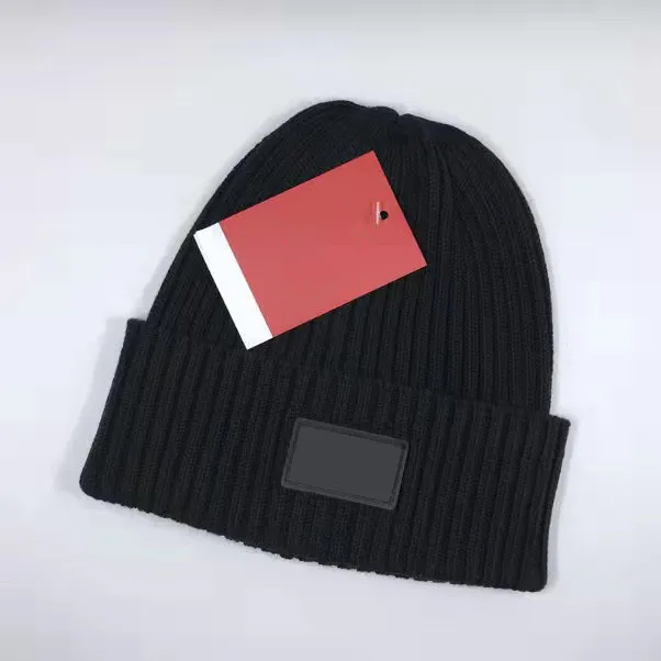 Gorros para hombre Gorros con letras impresas Sombreros de ala para hombres Mujeres Gorro con calavera unisex Resort Outwears Gorro de punto informal cálido 9 opciones