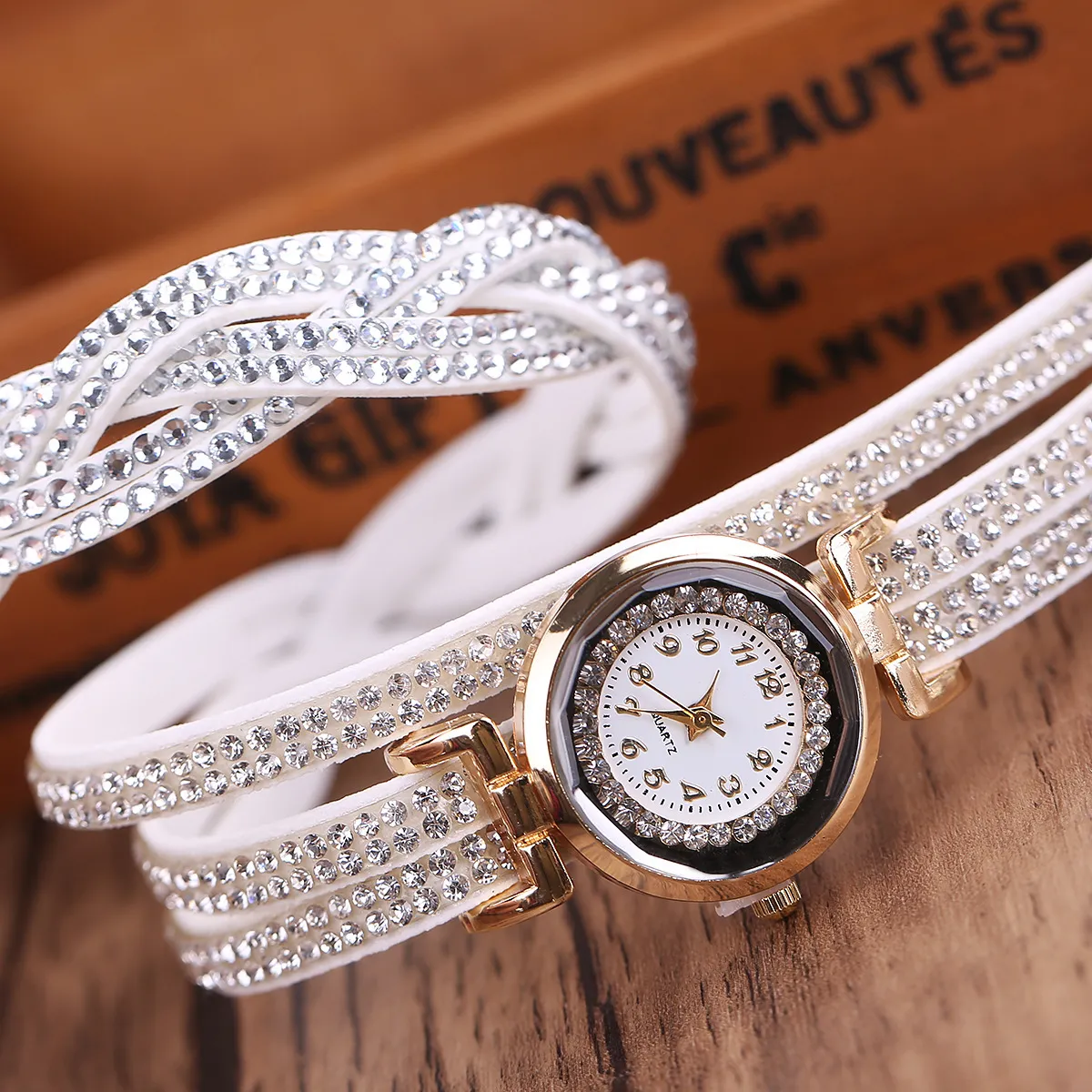 Multilayer Quartz Twist Weave Leather Bracelet Watch With 