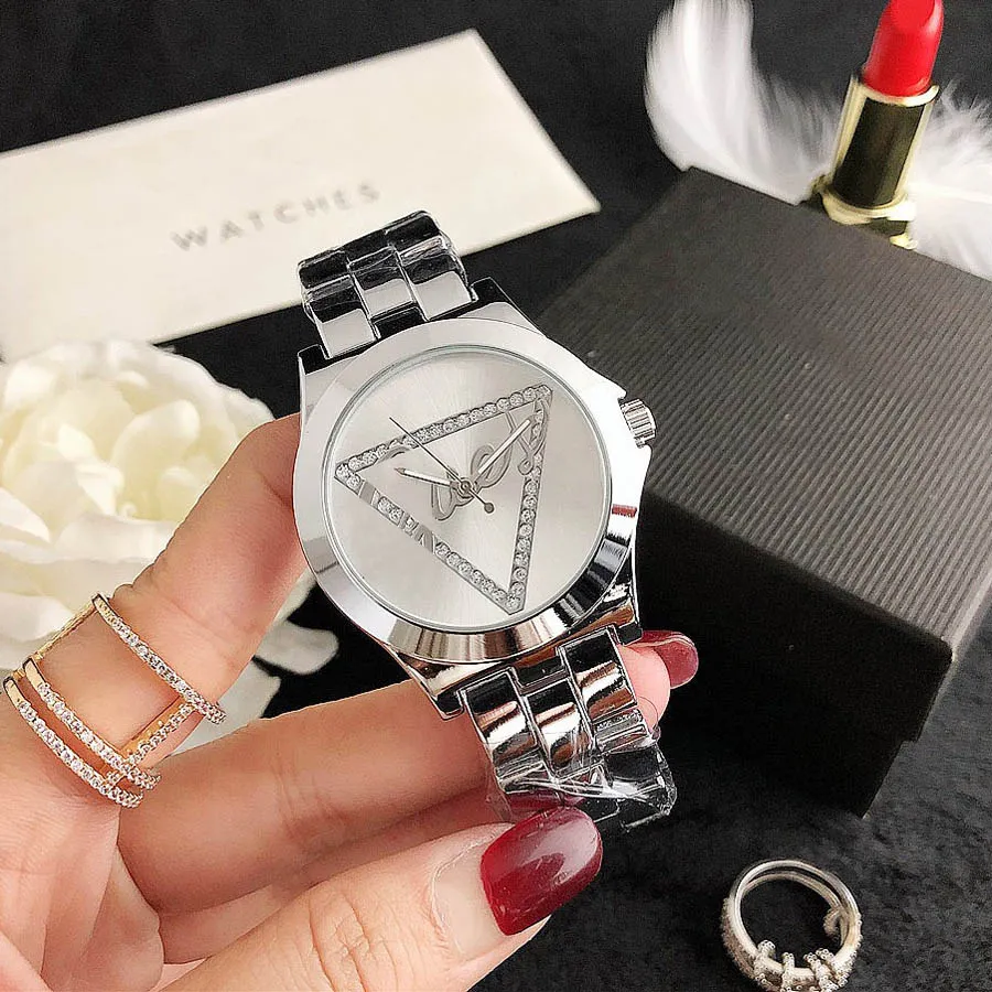 Andra klockor Brand Watch Women Girl Crystal Triangle Style Metal Steel Band Quartz Wrist Watches GS 37
