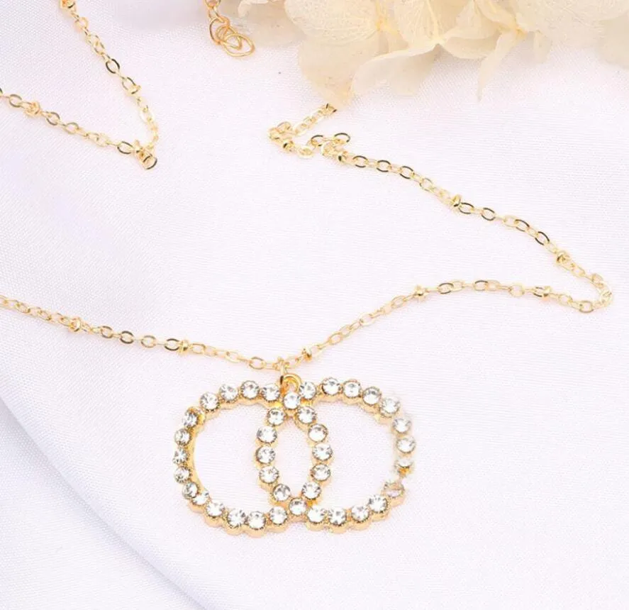 Fashion Trend Designer with Letter Word Necklace Curb Chain Gold Silver Zirconia Women All Match Crystal Rhinestone Pendant Necklace Collarbone Chain Jewelry