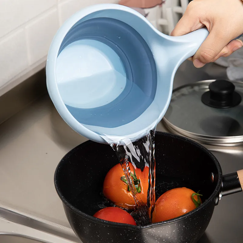 Louche à eau pliante Autres ustensiles de cuisine Plastique Pliable Cuisine Salle de bain Extérieur, Portable Gain de place pour le bain Lavage des cheveux