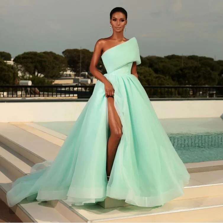 Eén schouder Mint Groene Avondjurken Afrikaanse Prom Jurken met Formele Prewedding Party Black Bruid Sexy High Side Split Floor Lengte Oragnza