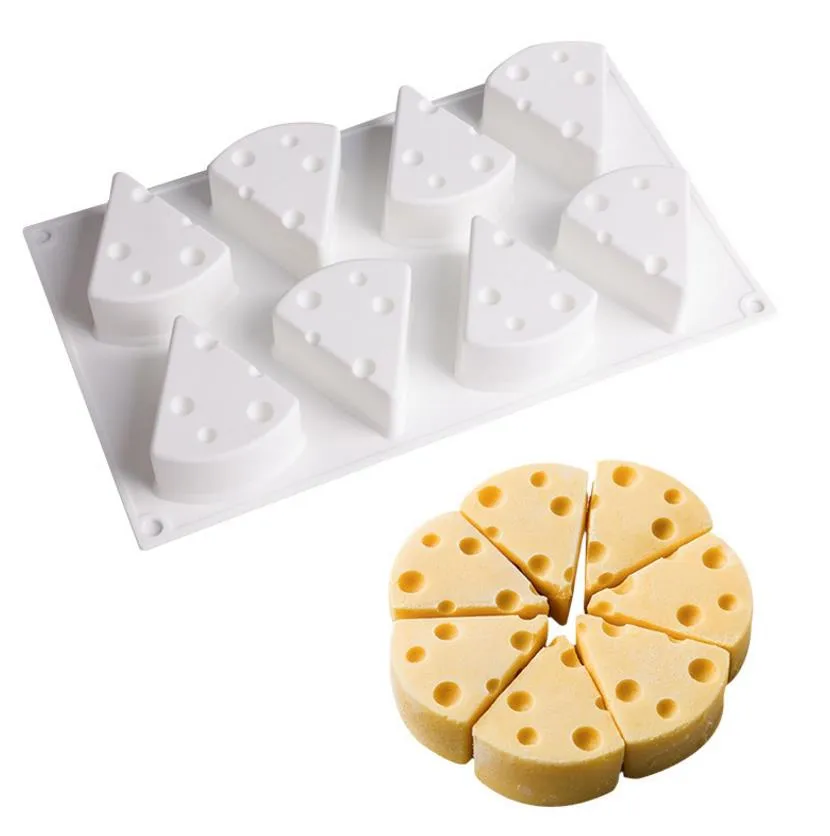 Moule en silicone 3D en forme de fromage 8 moules de cuisson pour gâteaux à cavités Triangle bricolage moule à savon au pouding au chocolat - 40 à 400 degrés antiadhésif blanc