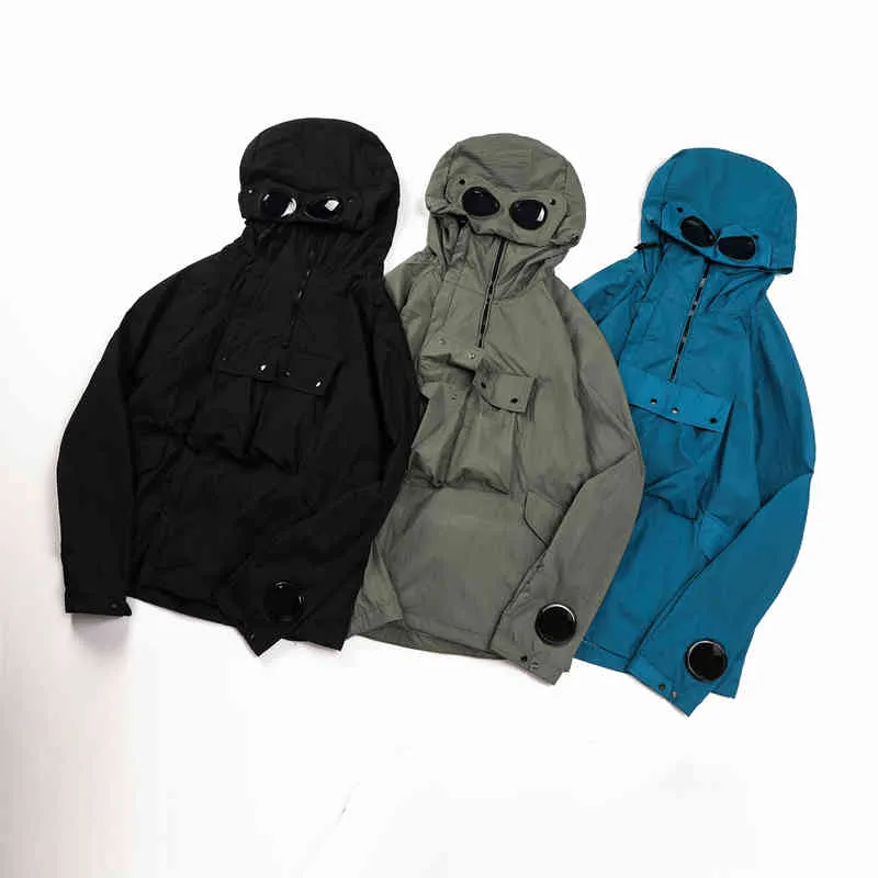 2011SS 011 Men's Jackets Goggle Hooded Jacket Spring and Autumn Outdoor windbreaker Fashion brand metal nylon Outerwear Coats